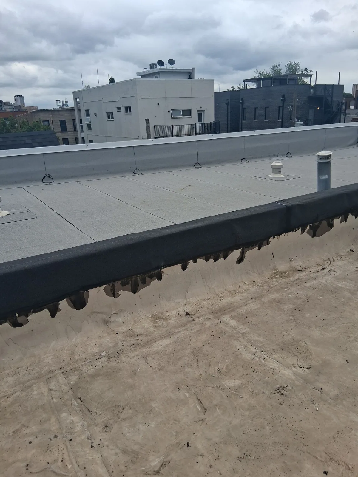 Flashing Failure Repair in Dearborn, MI in Dearborn, MI Flashing Failure Repair in Dearborn, MI in Dearborn, MI