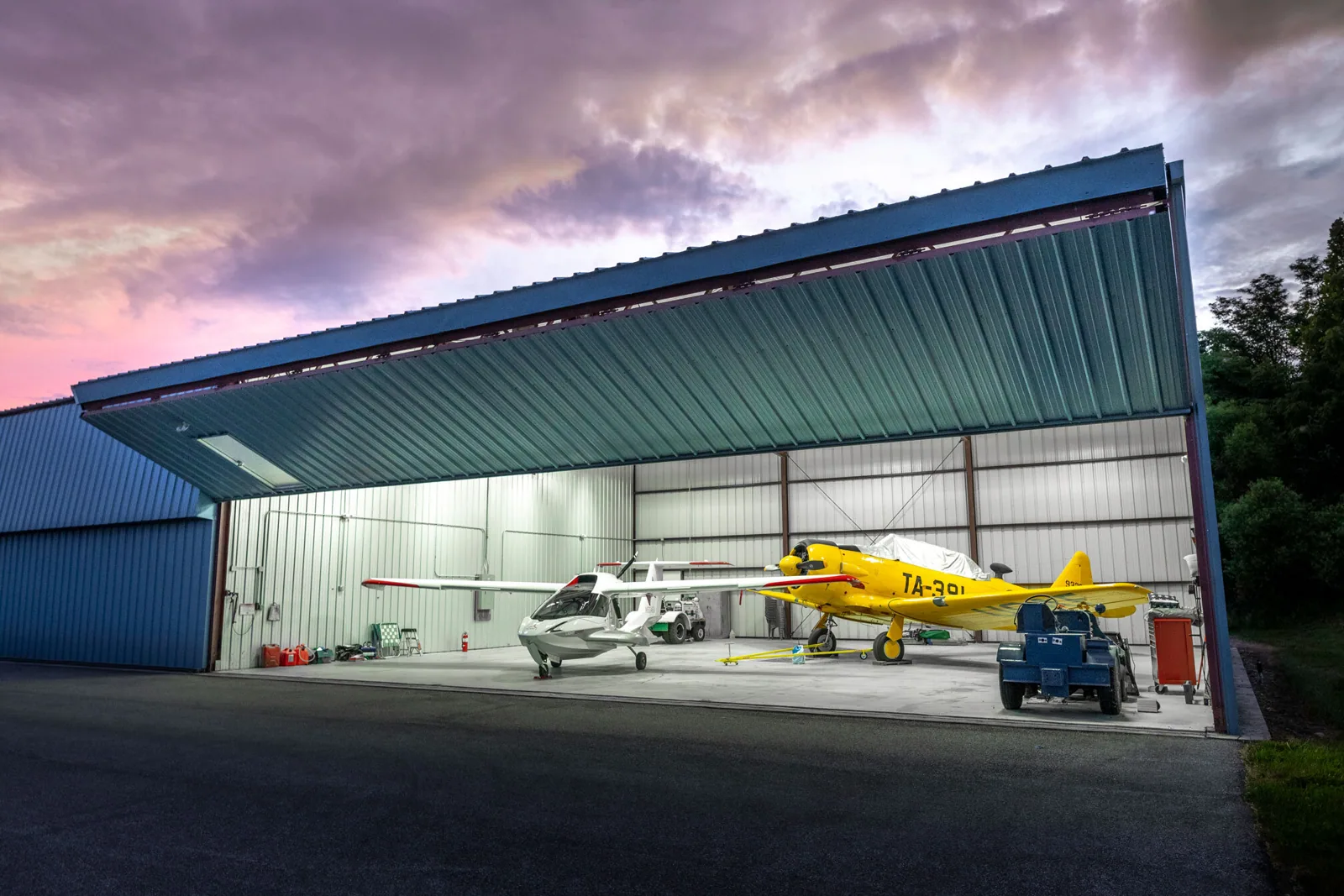 Aircraft Hangar Roofing in Dearborn, MI in Dearborn, MI Aircraft Hangar Roofing in Dearborn, MI in Dearborn, MI